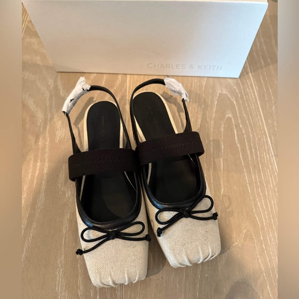 (new)Charles & Keith Black and Tan square toe ballet Flats